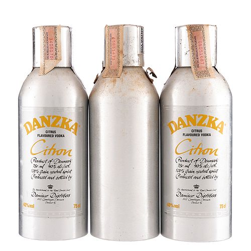Danzka Vodka. Citrus y Currant. 100% Grain Neutral Spirit. Dinamarca.  Piezas: 3. En presentación de 750 ml. for sale at auction on 22nd January |  Bidsquare