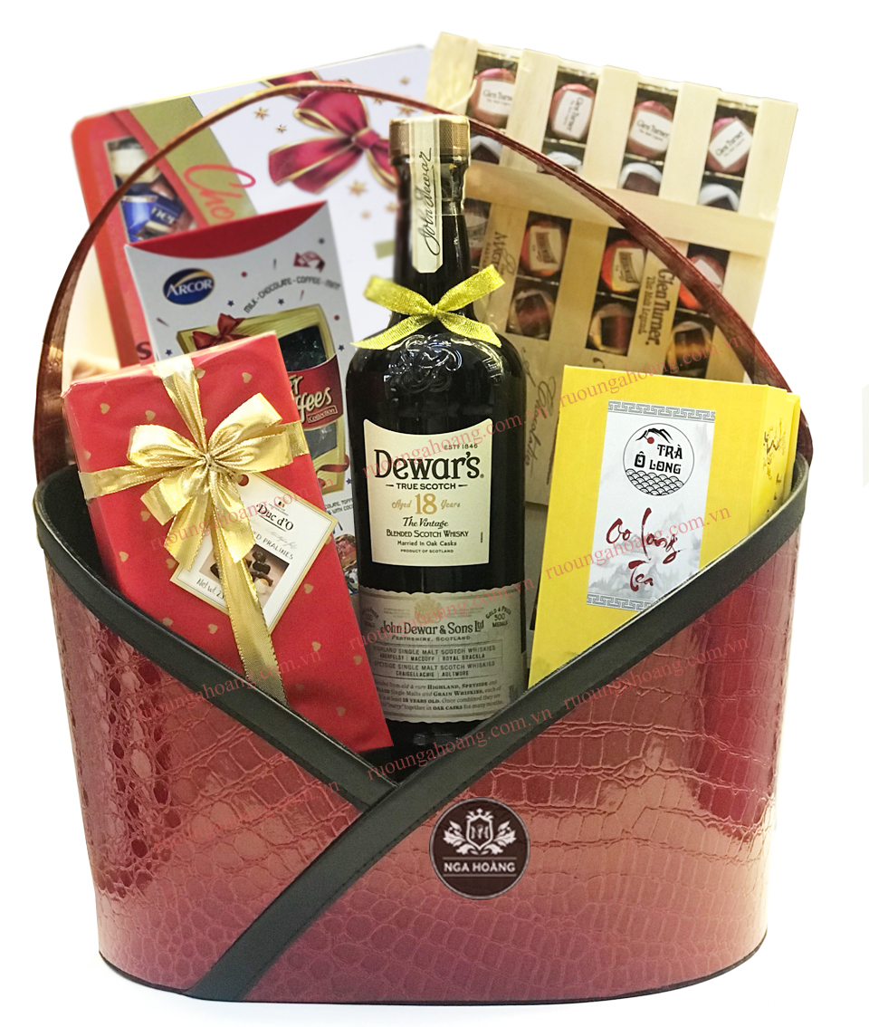 GIỎ QUÀ TẾT 2025 - DEWARS 18