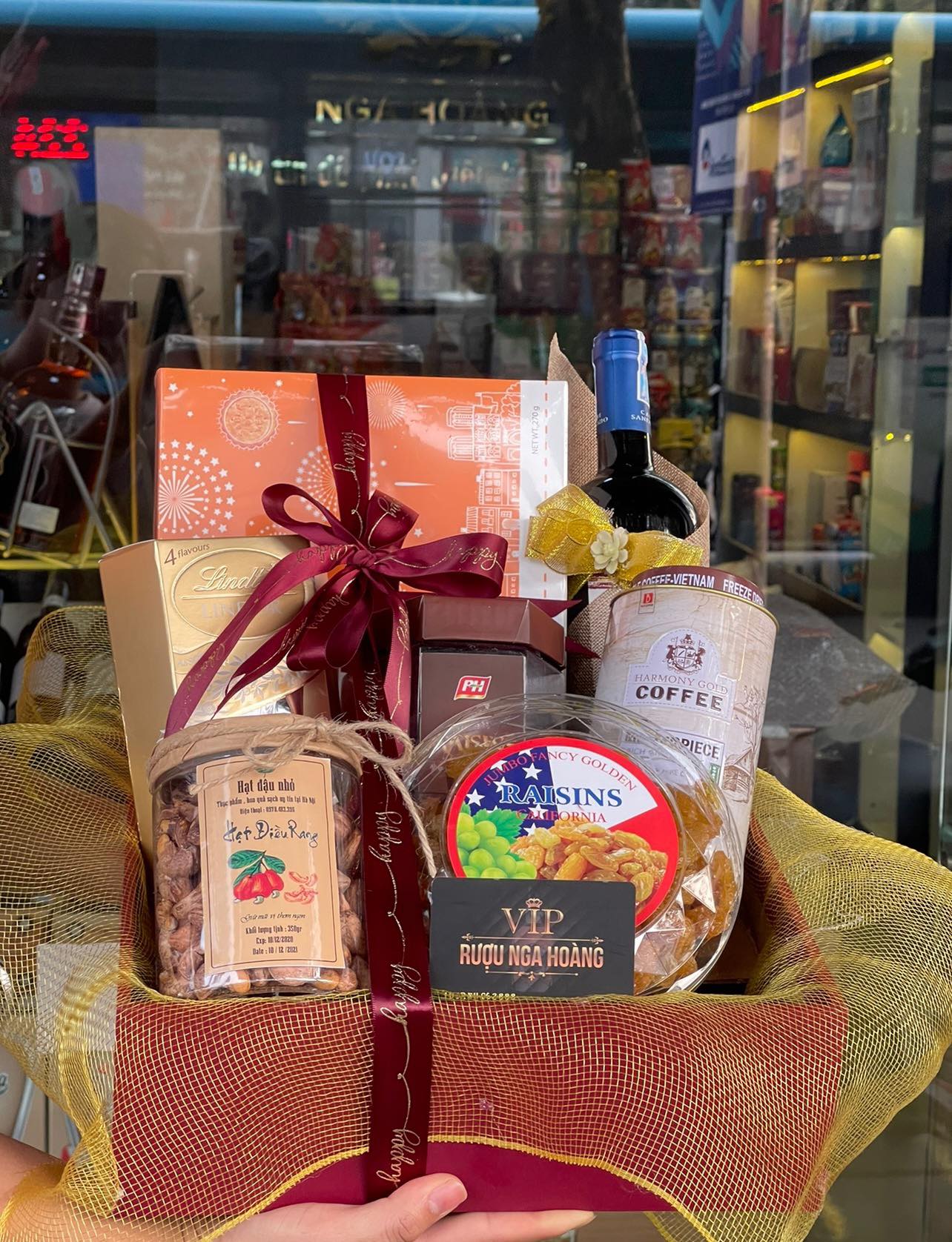 HỘP QUÀ TẾT 2025 - VANG ĐỎ TERRE DE SOLE