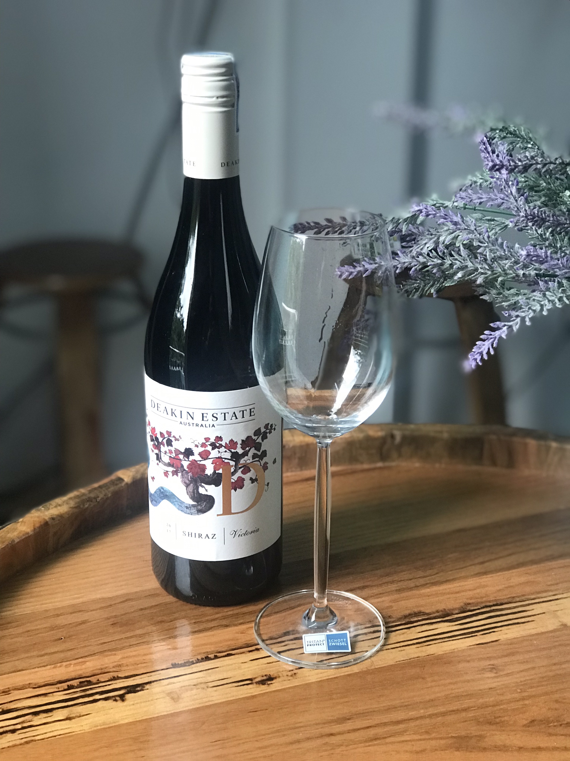 Vang Deakin Estate Shiraz