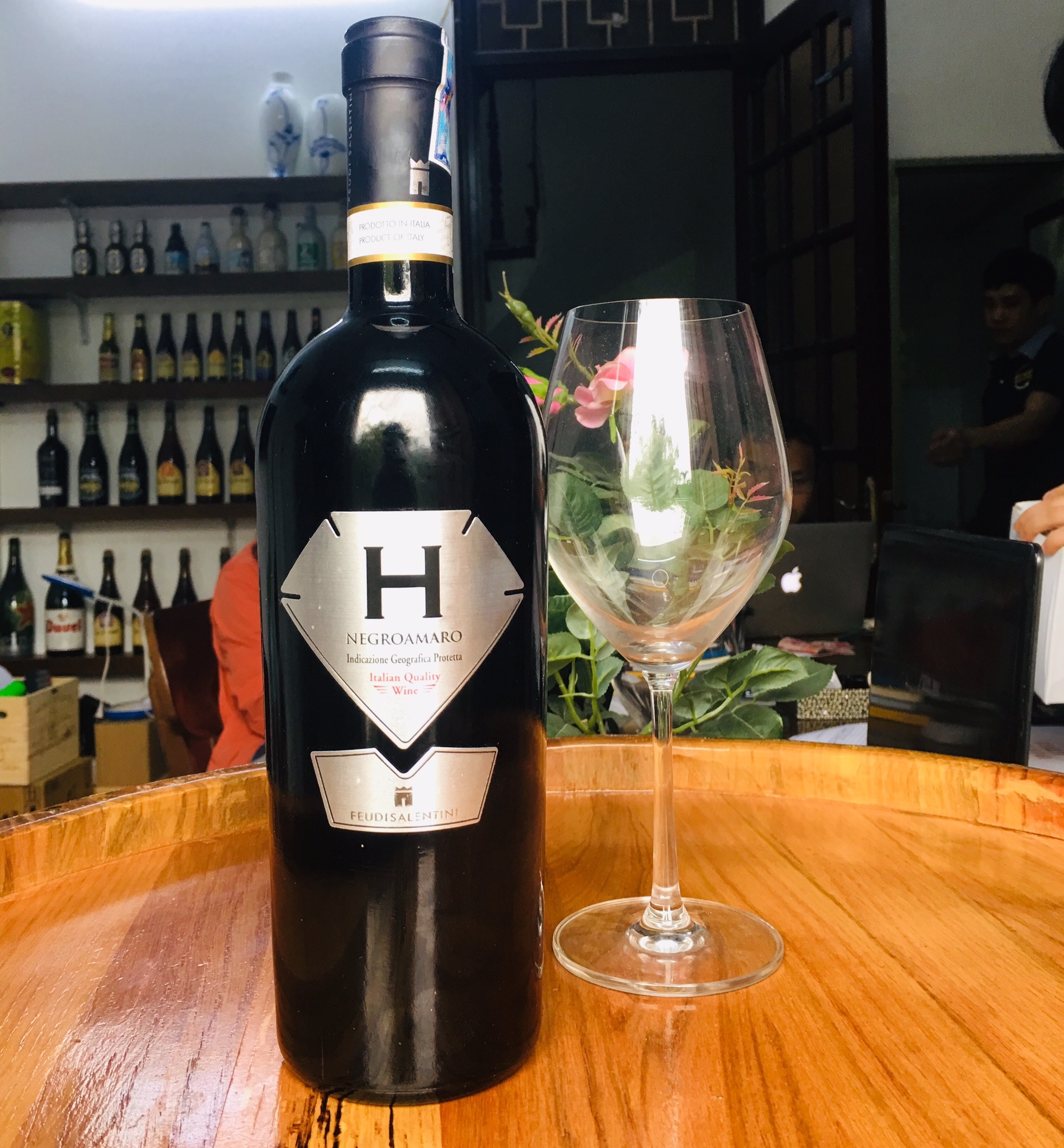 Rượu vang H Negroamaro Feudi Salentini