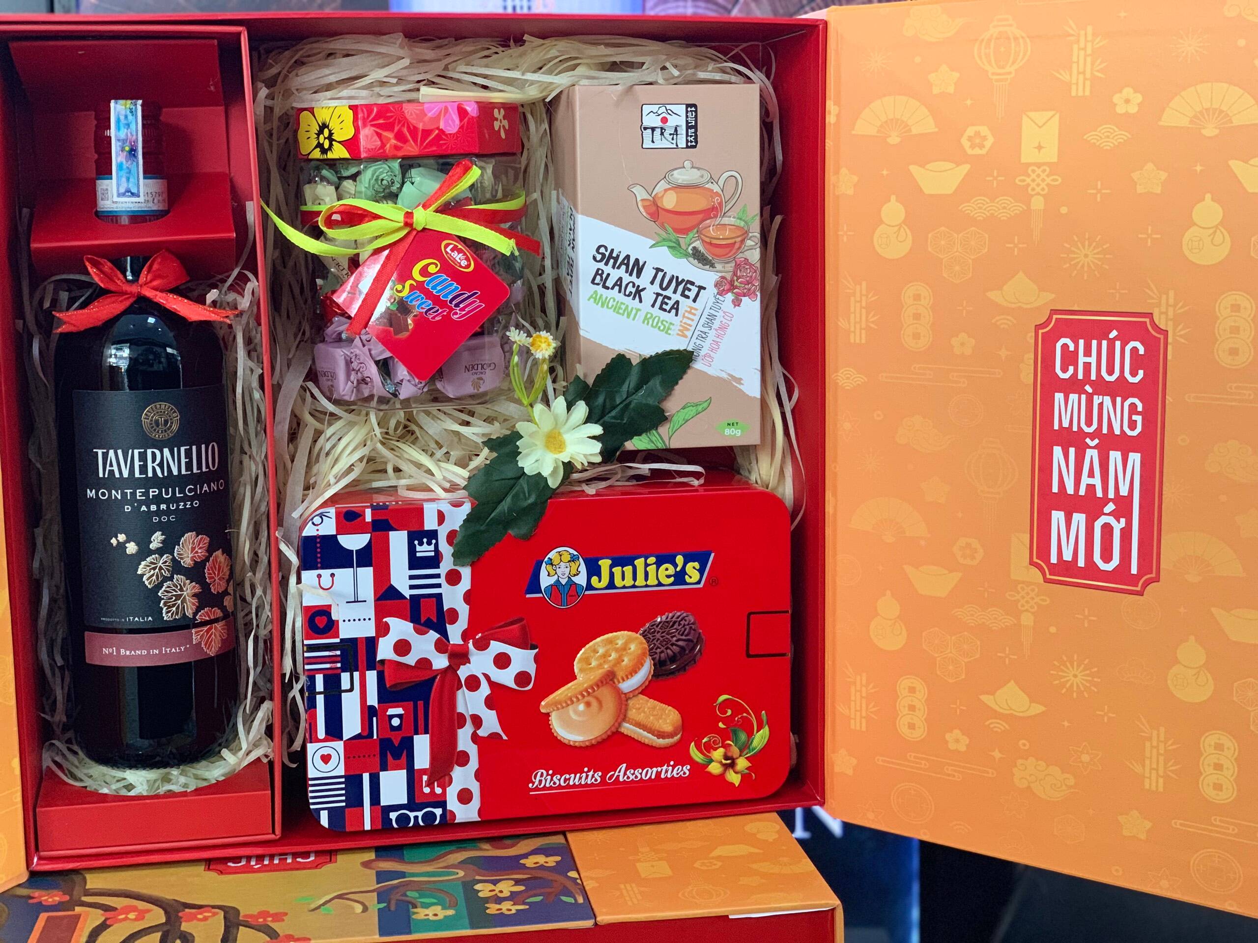 HỘP QUÀ TẾT 2025 - VANG TAVERNELLO