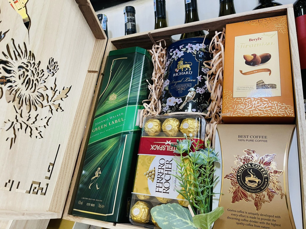 HỘP QUÀ TẾT 2025 - ẤT TỴ 84