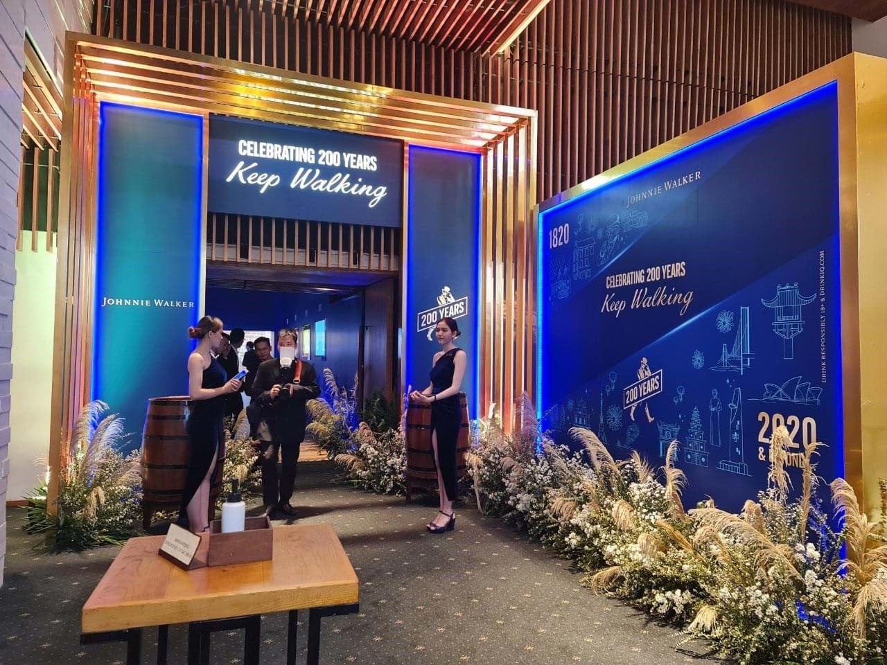 Johnnie Walker hanh trinh 200 nam