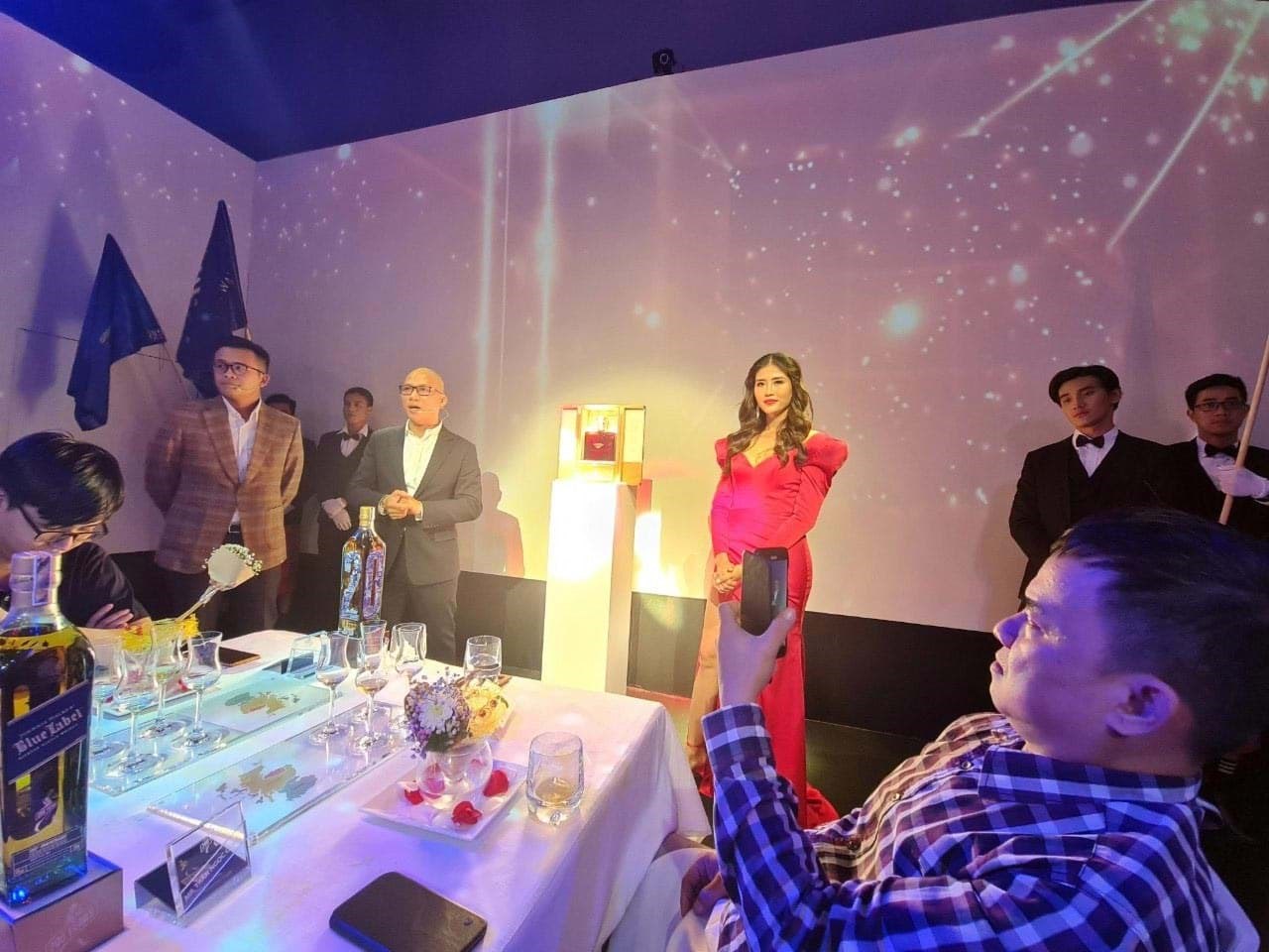 Johnnie Walker 40 nam ra mat tai tiec 200 nam