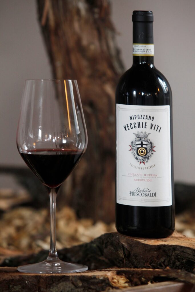 Rượu vang Nipozzano Vecchie Viti Chianti Rufina Riserva