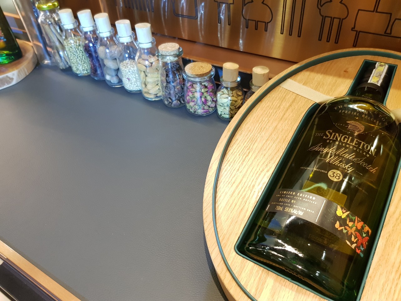 Các hương vỠSingleton 38 year old