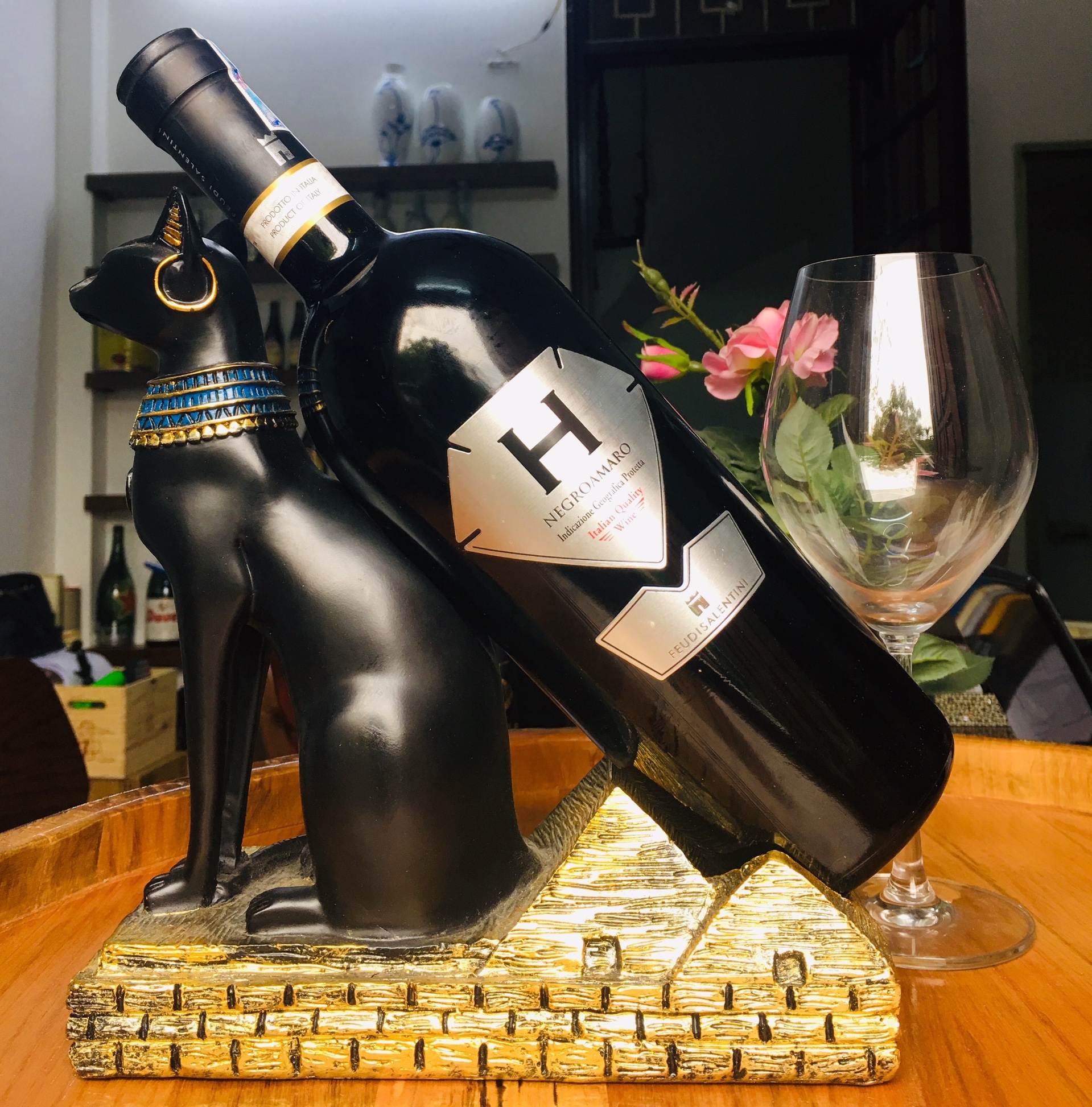 Vang H Negroamaro Feudi Salentini được làm ra ở khu vực có khí hậu thích hợp 