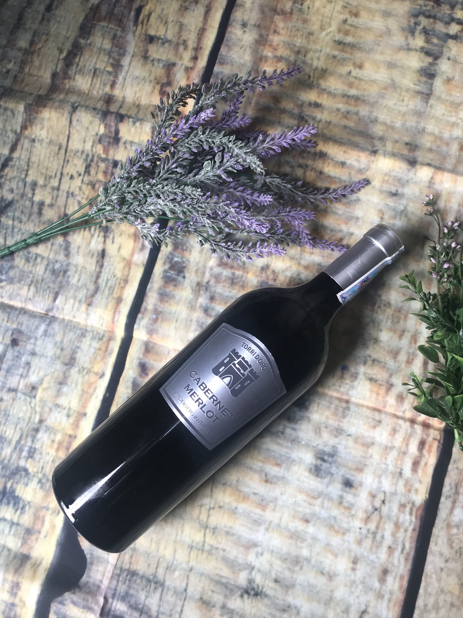 Vang Torri D'Oro Cabernet Merlot có mùi thơm của trái cây chín mọng