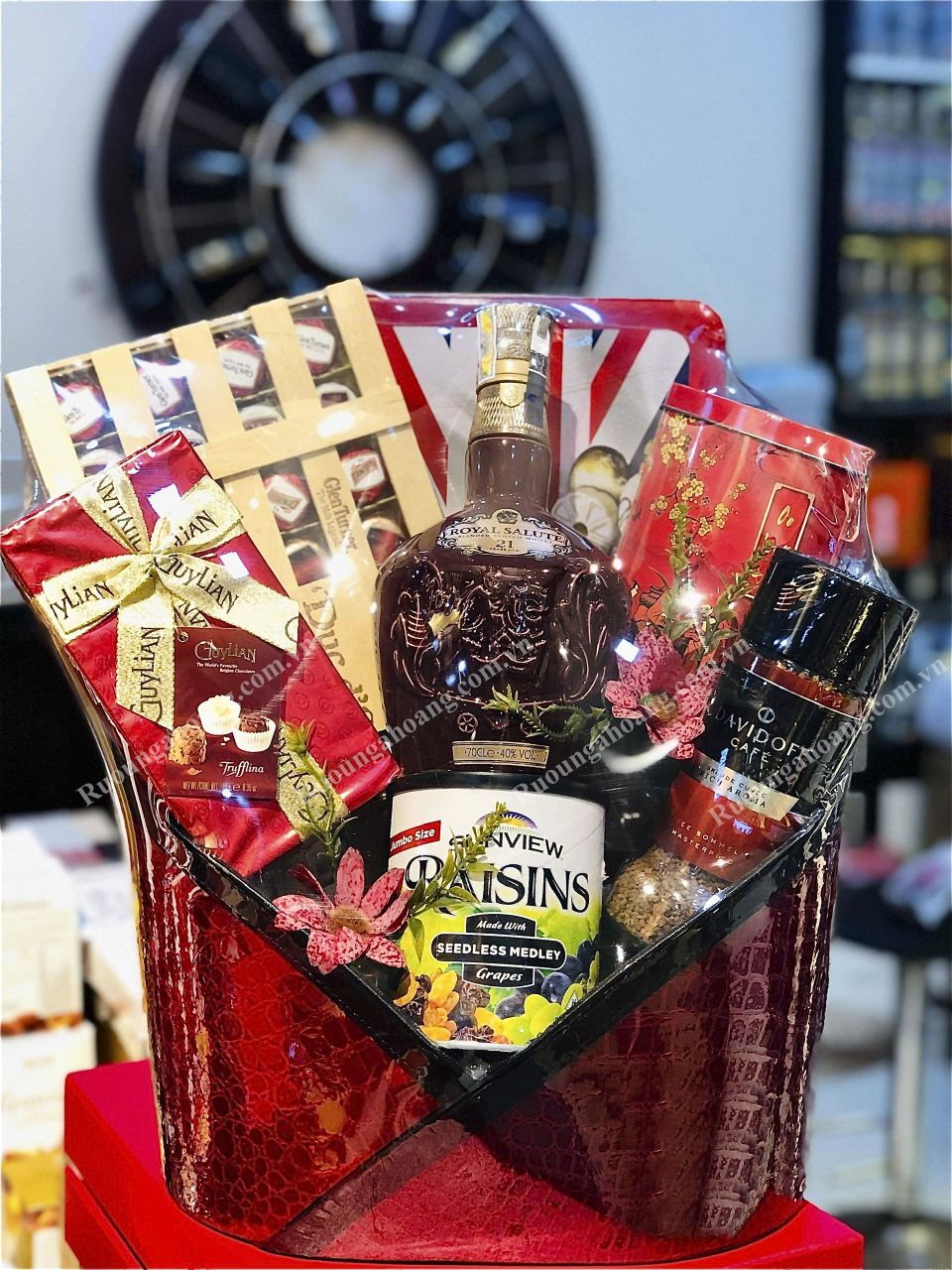GIỎ QUÀ TẾT 2025 - CHIVAS 21 SỨ