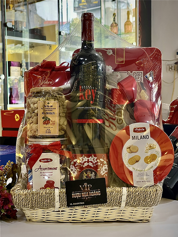 GIỎ QUÀ TẾT 2025 - NGA HOÀNG - SET 46