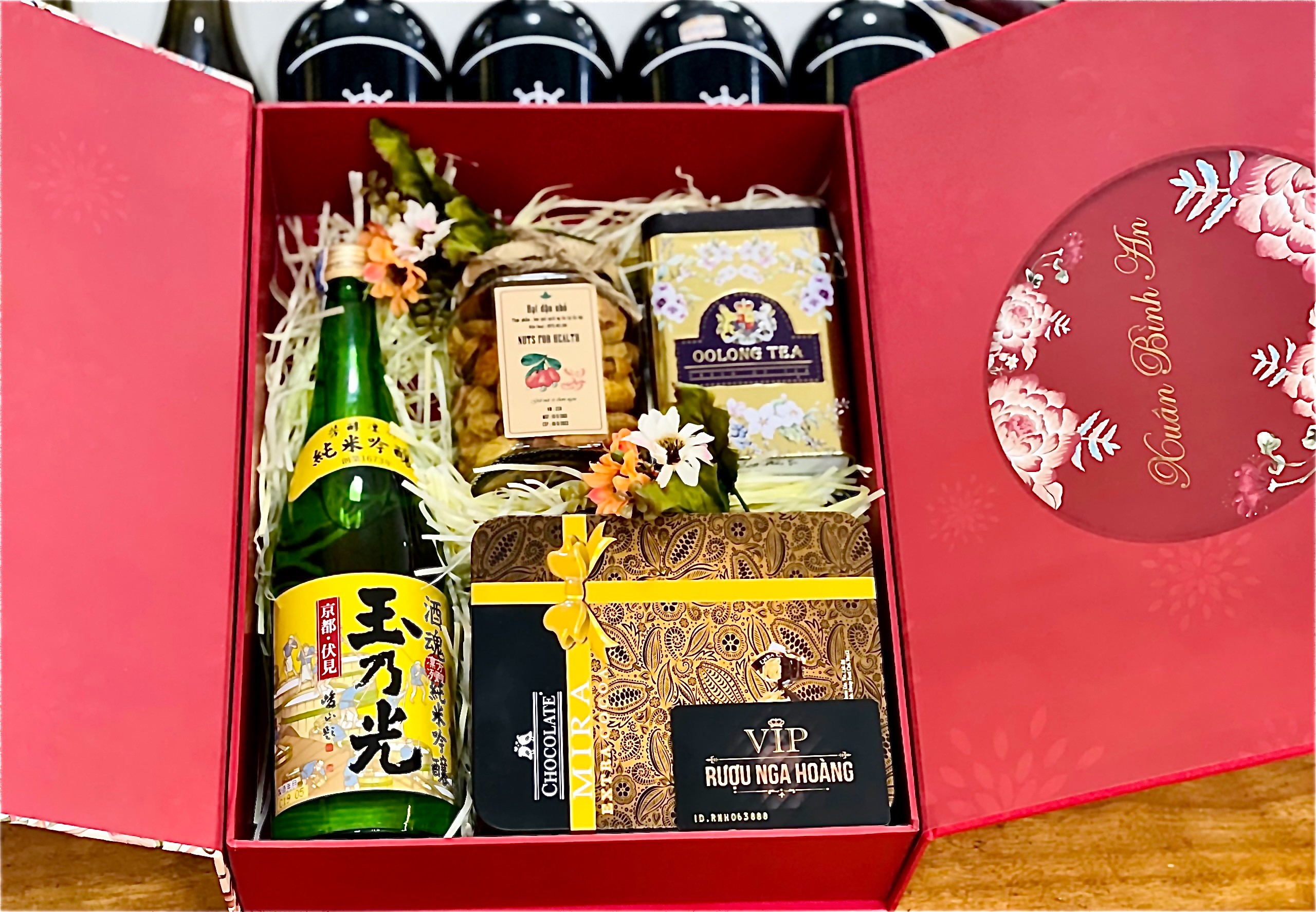 HỘP QUÀ TẾT 2025 - ẤT TỴ 56