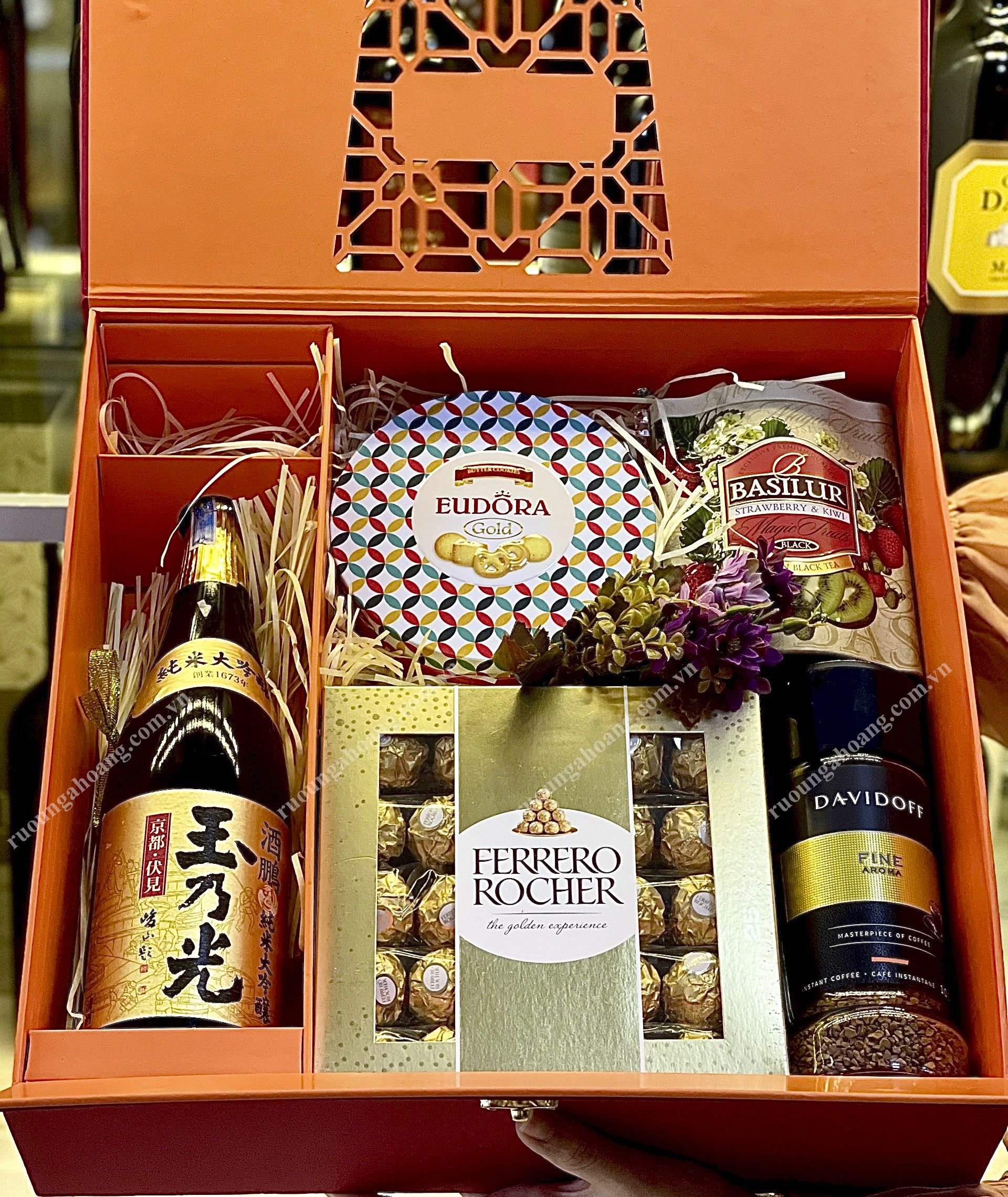 HỘP QUÀ TẾT 2025 - ẤT TỴ 93