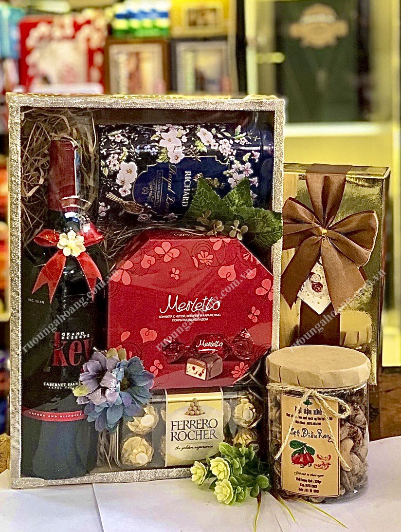 HỘP QUÀ TẾT 2025 - ẤT TỴ 78