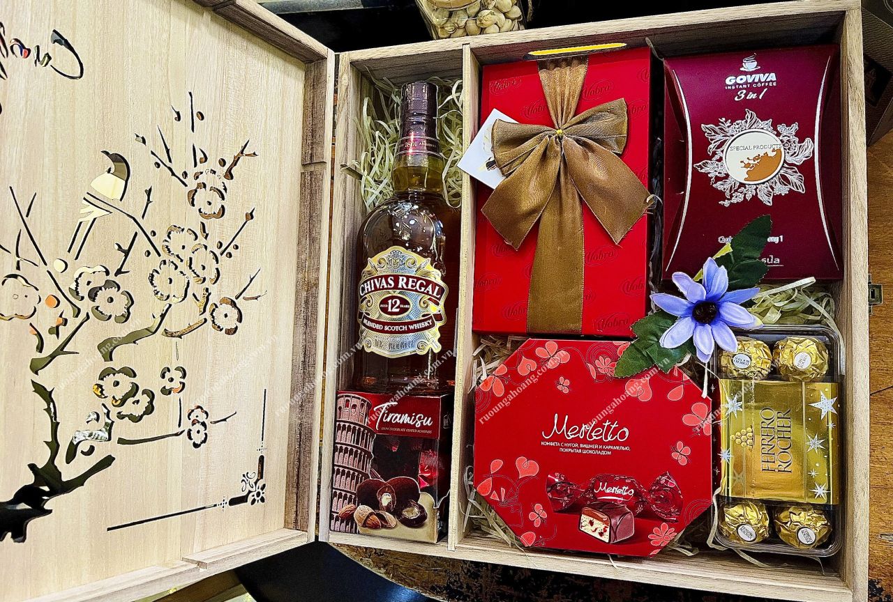 HỘP QUÀ TẾT 2025 - ẤT TỴ 50