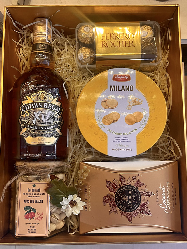 HỘP QUÀ TẾT 2025 - ẤT TỴ 17