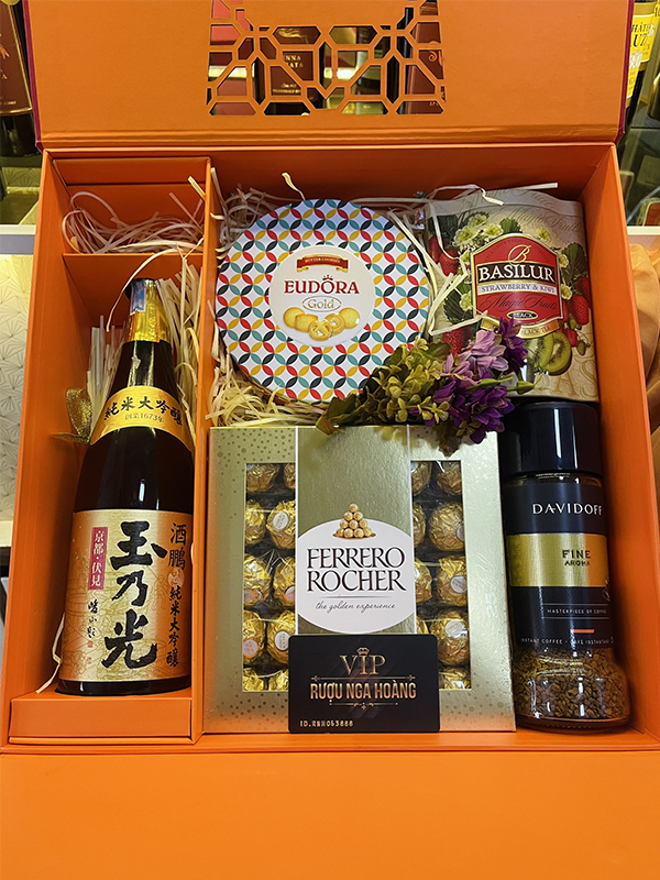 HỘP QUÀ TẾT 2025 - ẤT TỴ 28