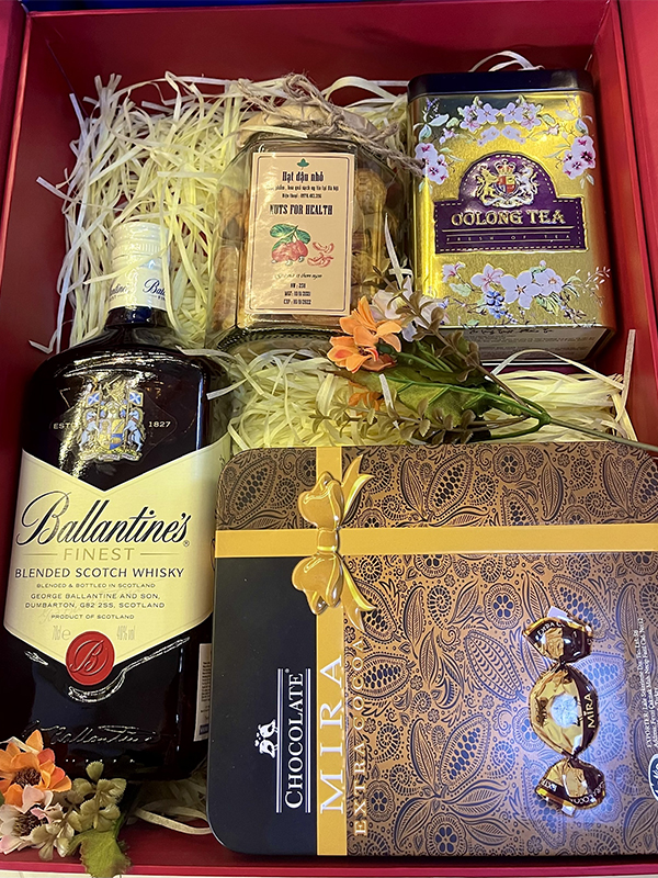 HỘP QUÀ TẾT 2025 - ẤT TỴ 26