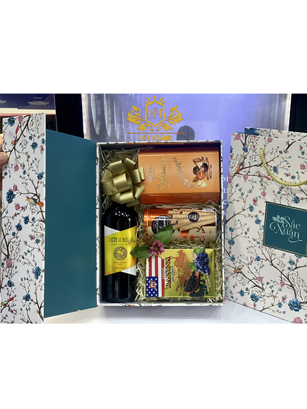 HỘP QUÀ TẾT 2025 - ẤT TỴ 35