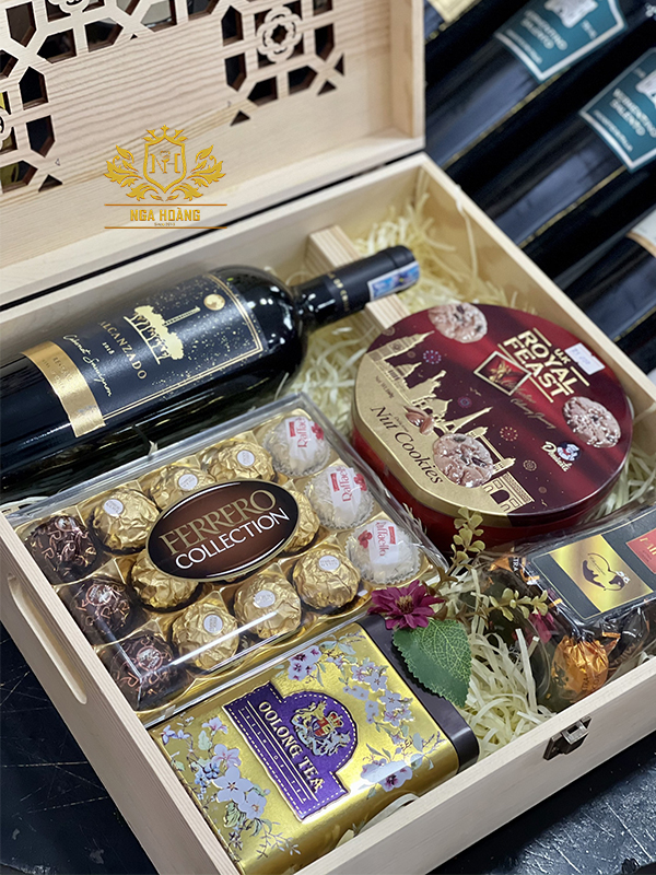 HỘP QUÀ TẾT 2025 - ẤT TỴ 14