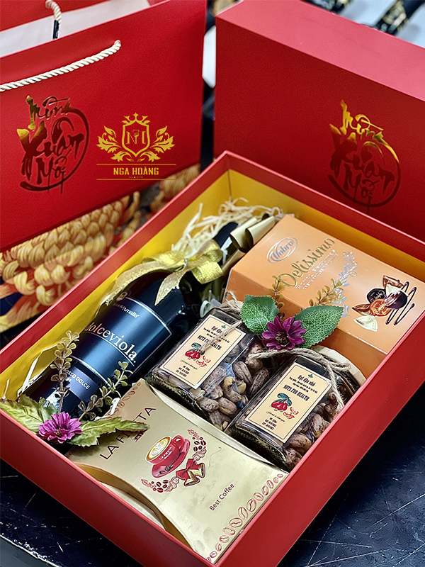 HỘP QUÀ TẾT 2025 - ẤT TỴ 15