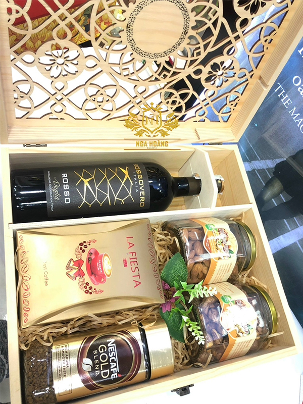 HỘP QUÀ TẾT 2025 - ẤT TỴ 34