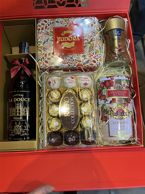 HỘP QUÀ TẾT 2025 - ẤT TỴ 22