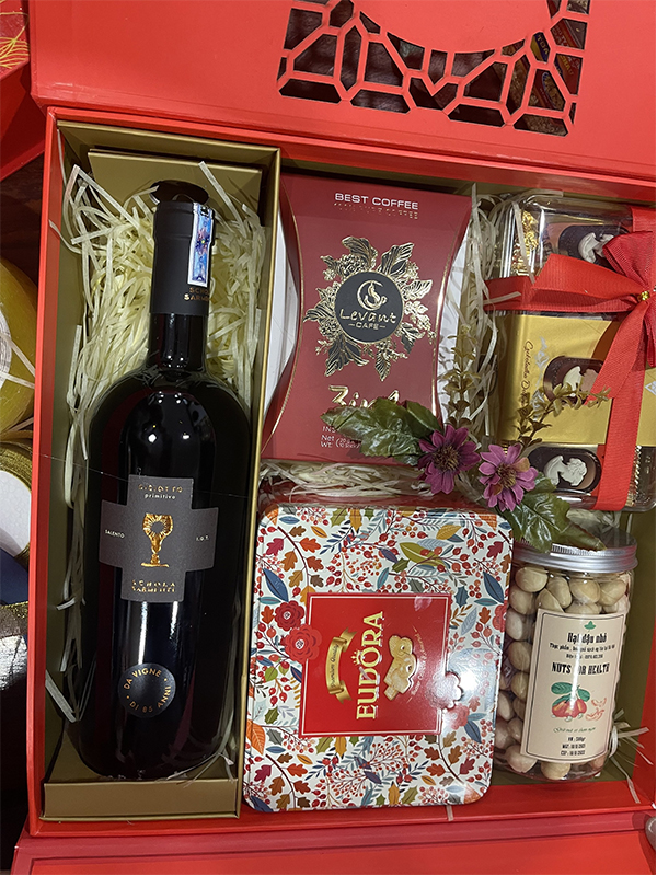 HỘP QUÀ TẾT 2025 - ẤT TỴ 24