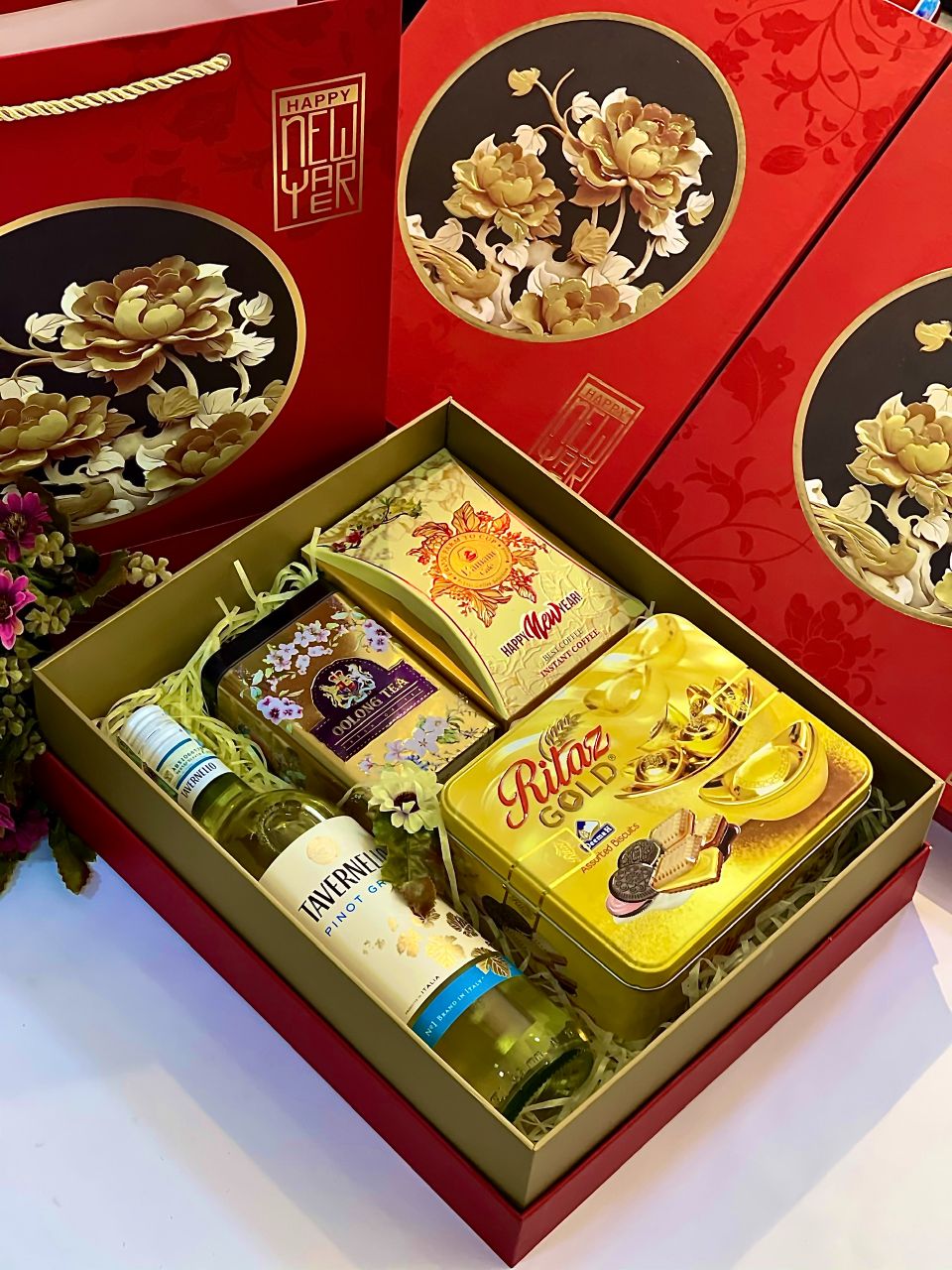 HỘP QUÀ TẾT 2025 - ẤT TỴ 67