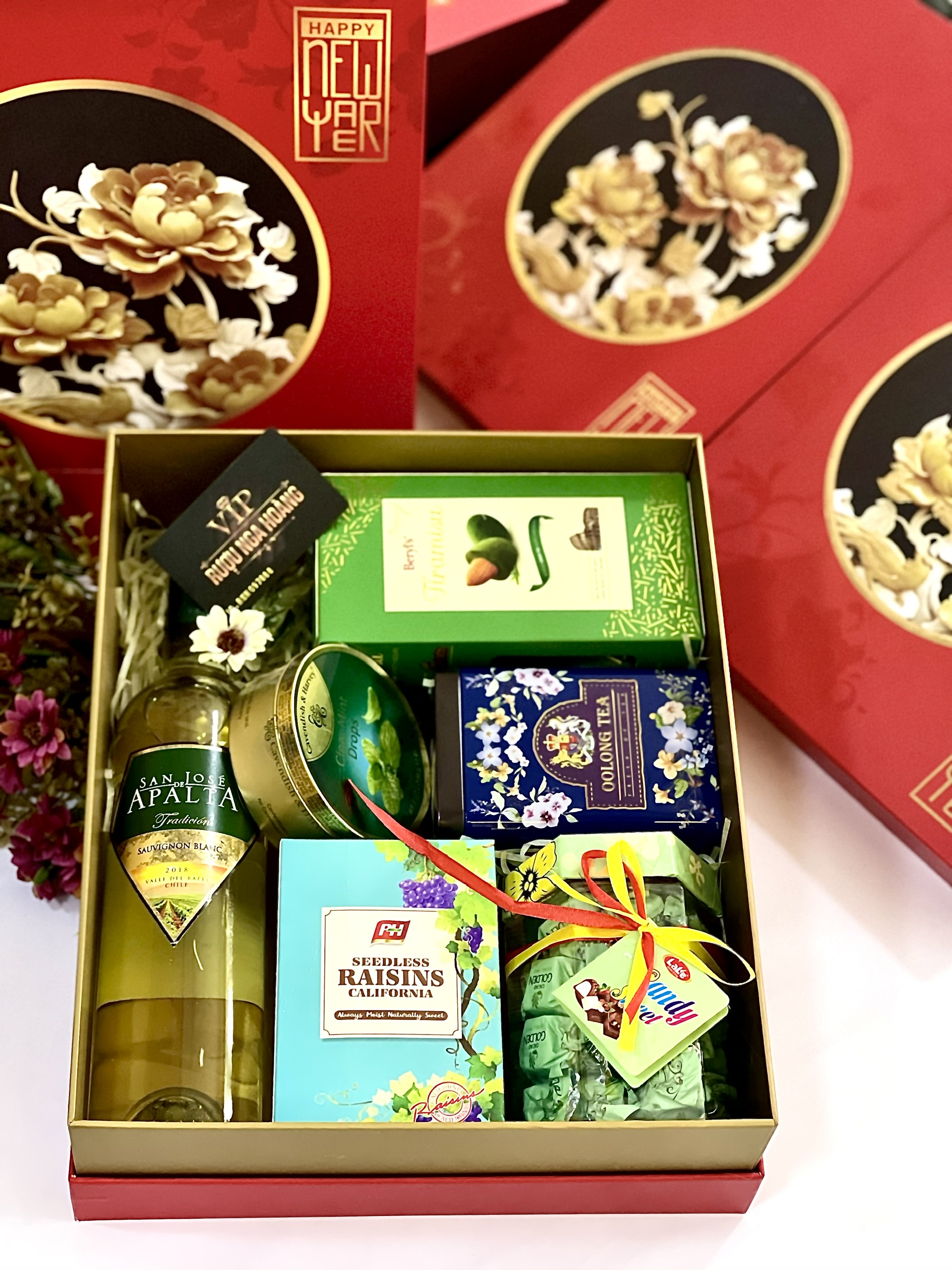 HỘP QUÀ TẾT 2025 - ẤT TỴ 73