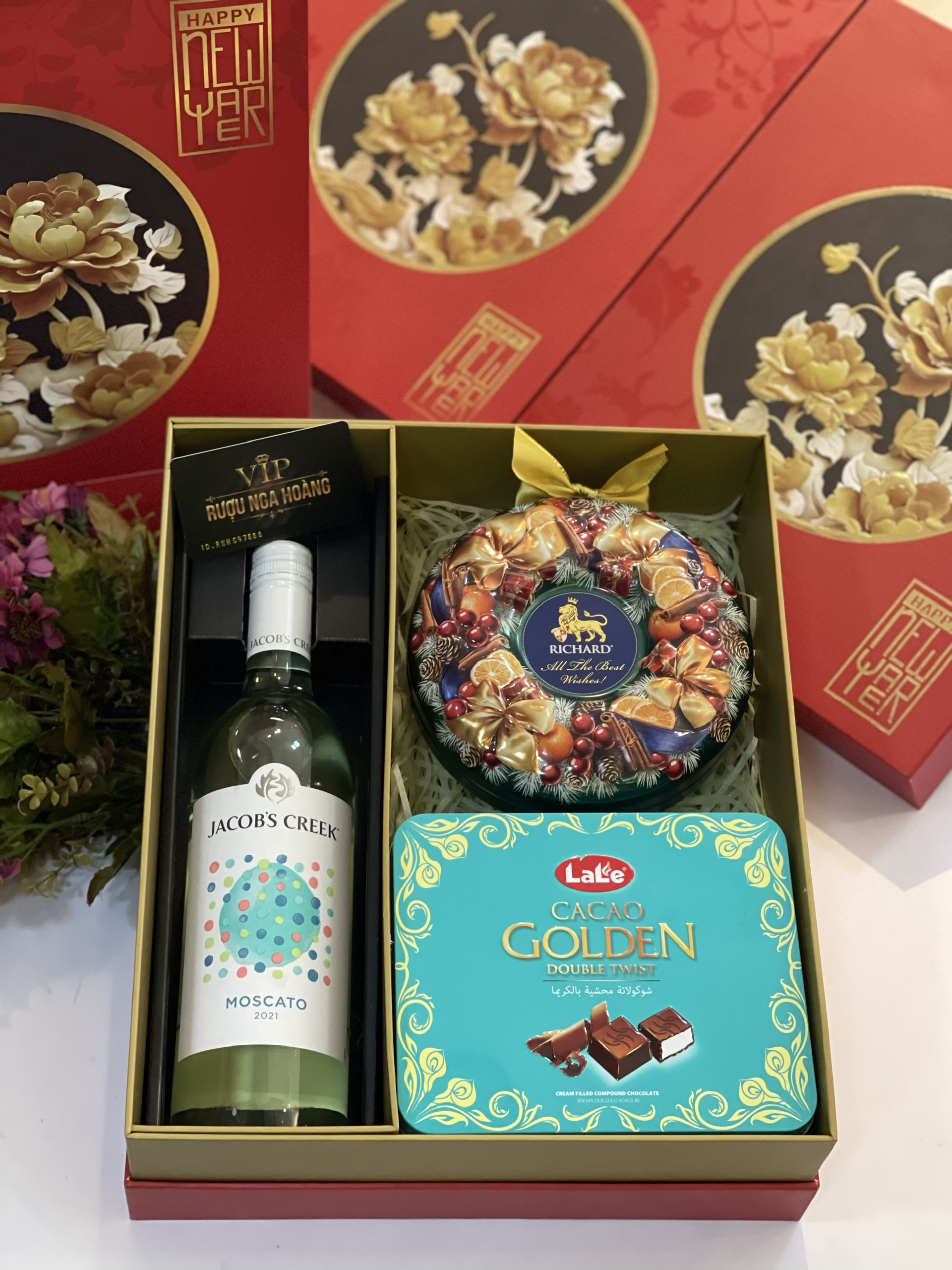 HỘP QUÀ TẾT 2025 - ẤT TỴ 72