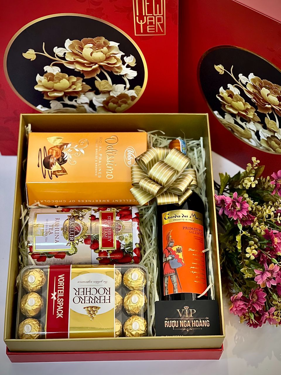 HỘP QUÀ TẾT 2025 - ẤT TỴ 70
