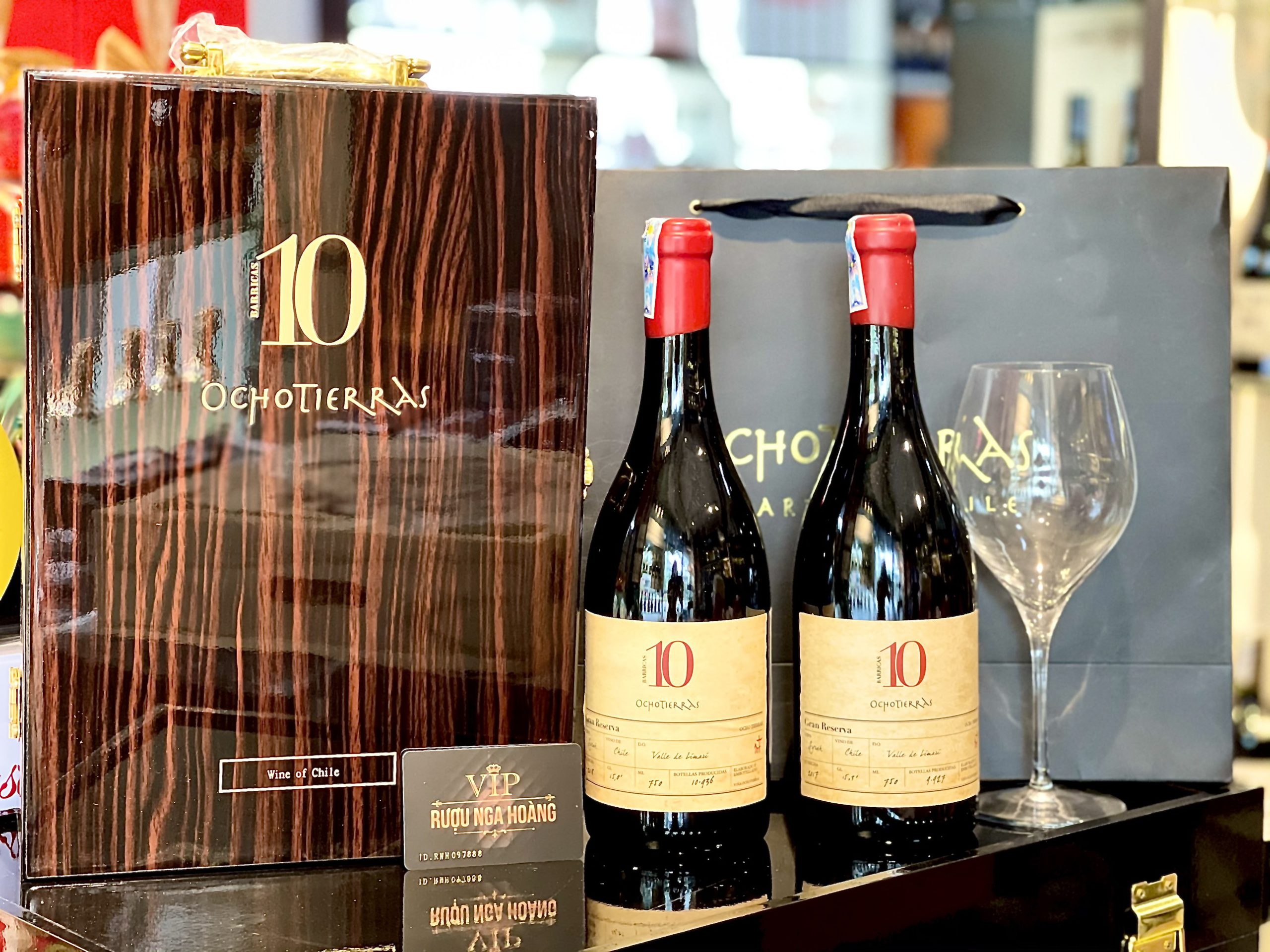 HỘP QUÀ VANG CHILE OCHO 10 GRAN RESERVA TẾT 2023