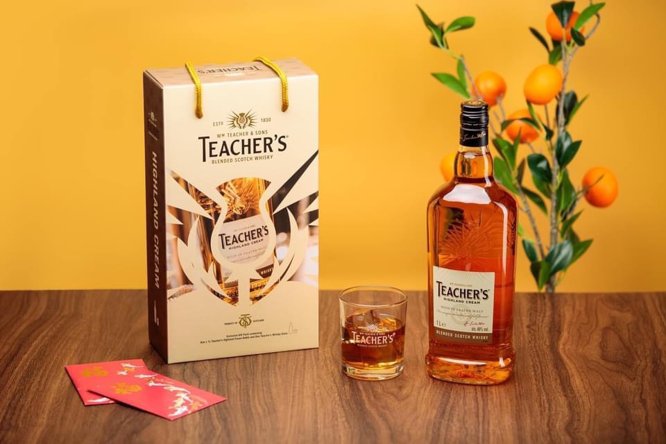 RƯỢU WHISKY TEACHER'S - HỘP QUÀ TẾT 2022