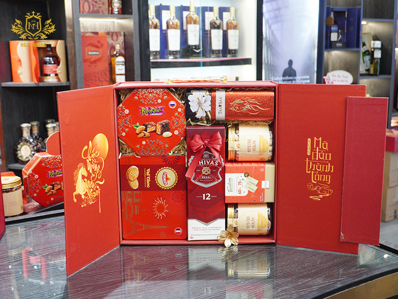 Quà Tết hợp phong thuỷ: Chọn rượu mạnh hay rượu vang?