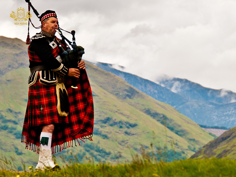 Rượu Nga Hoàng và những trải nghiệm đặc quyền trong chuyến tham quan “Home of Chivas”