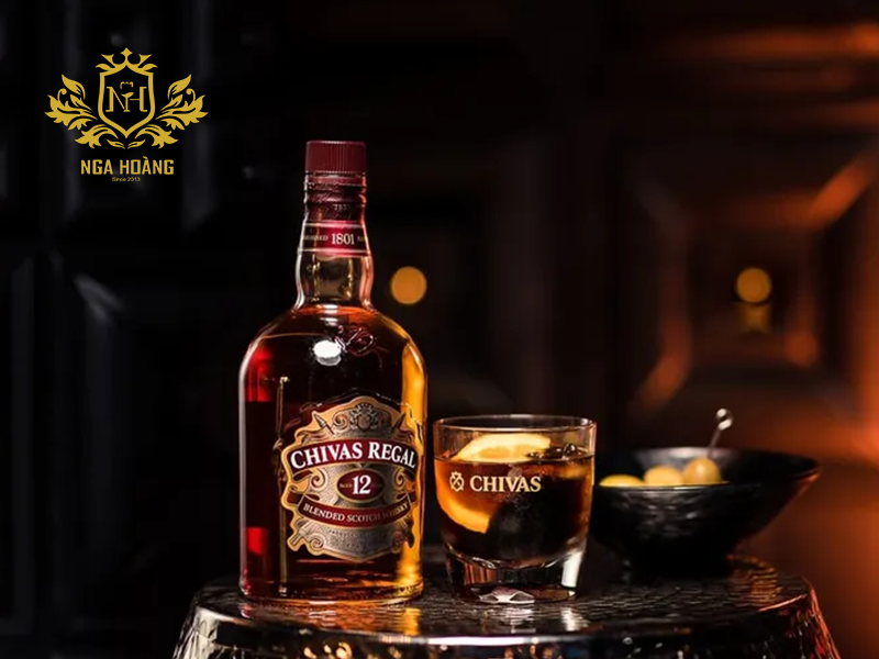 Chivas 12 giá mặt bằng hiện nay phù hợp với những ai?