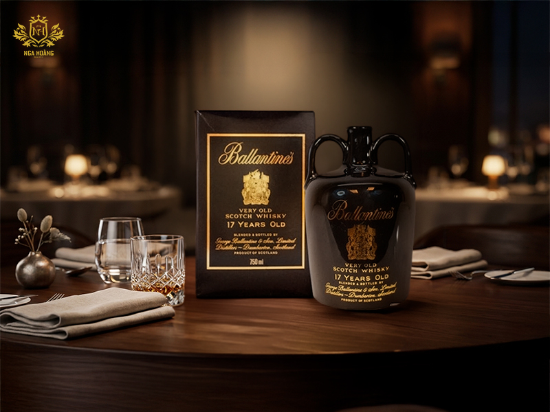 Ballantine’s 17 Very Old (bình sứ)