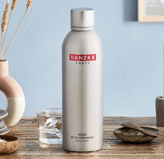 Rượu Vodka Danzka Original 1000ml chính hãng Đan Mạch với hương bạc hà tươi mát và cocktail cao cấp tại RuouNgaHoang.com.vn Tiêu đề ruou-vodka-danzka-original-1000ml-dan-mach