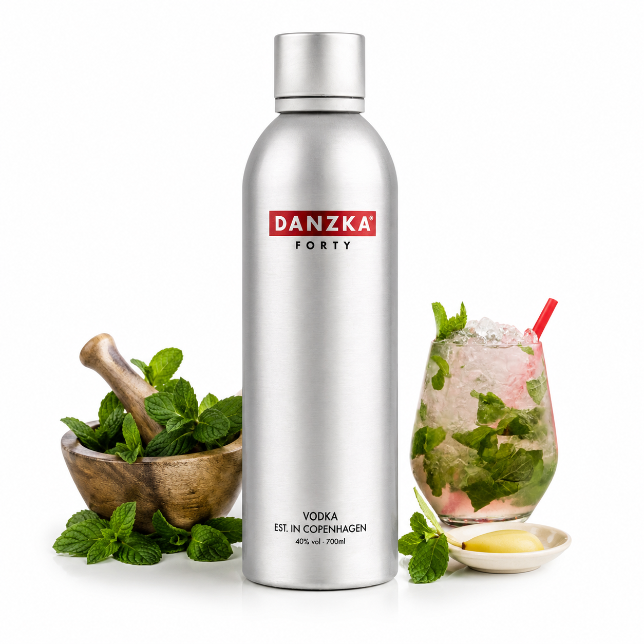 Rượu Vodka Danzka Original 1000ml chính hãng Đan Mạch với hương bạc hà tươi mát và cocktail cao cấp tại RuouNgaHoang.com.vn