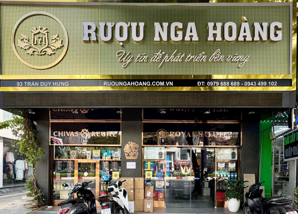 Hình ảnh Showroom Rượu Nga Hoàng tại số 93 Đường Trần Duy Hưng, P. Yên Hòa, TP. Hà Nội.