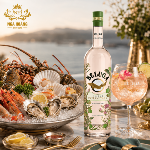 Beluga Noble Botanicals Rose Lime 700ml kết hợp hải sản tươi sống cao cấp gồm tôm hùm, hàu và sò điệp.