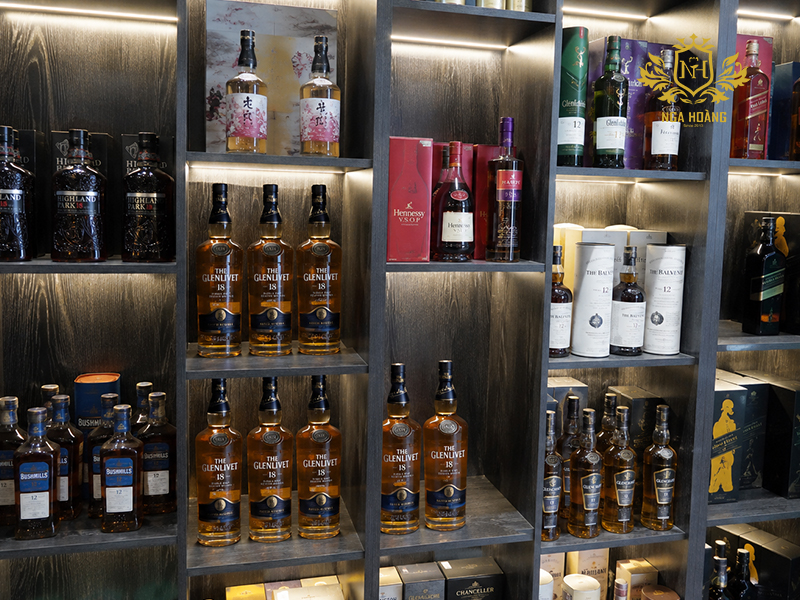 Rượu Nga Hoàng - Khám phá các dòng whisky chính hãng